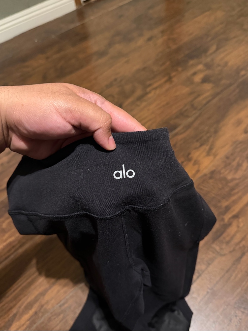 Alo yoga women’s black moto leggings size small - Picture 4 of 5